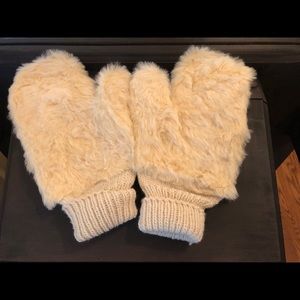Vintage genuine kangaroo fur mittens.  Circa 1972. Part of an ensemble
